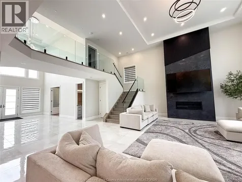 7 Cypress Pointe Leamington ON N8H 5R2