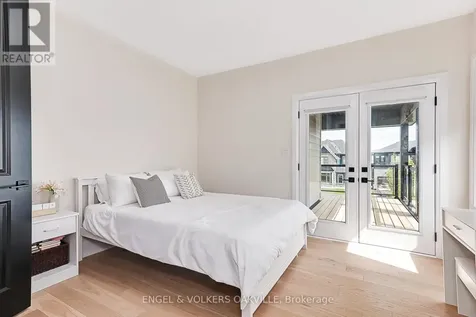 117 Stoneleigh Drive Blue Mountains ON L9Y 0Z4