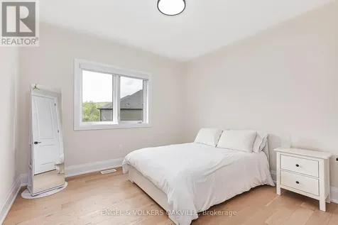 117 Stoneleigh Drive Blue Mountains ON L9Y 0Z4