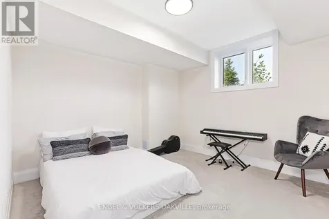 117 Stoneleigh Drive Blue Mountains ON L9Y 0Z4