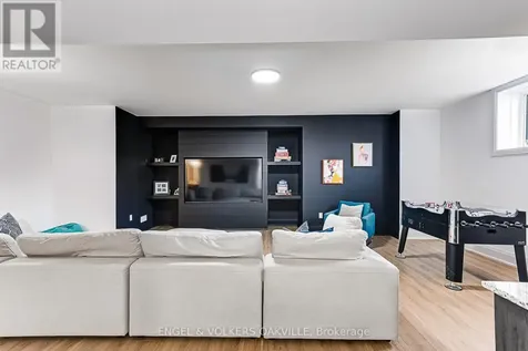 117 Stoneleigh Drive Blue Mountains ON L9Y 0Z4