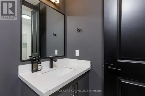 117 Stoneleigh Drive Blue Mountains ON L9Y 0Z4