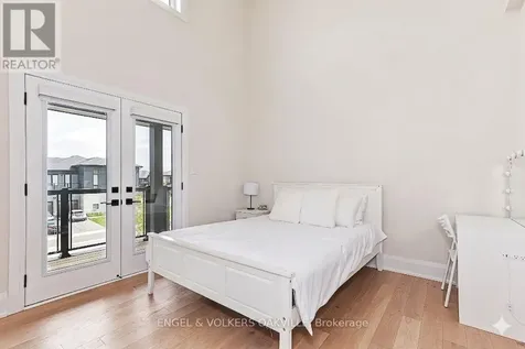 117 Stoneleigh Drive Blue Mountains ON L9Y 0Z4