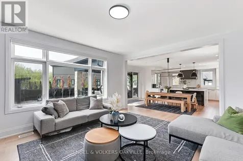 117 Stoneleigh Drive Blue Mountains ON L9Y 0Z4
