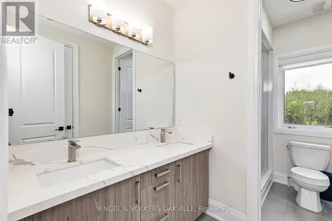 117 Stoneleigh Drive Blue Mountains ON L9Y 0Z4