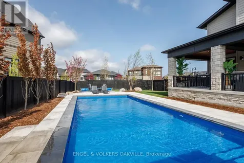 117 Stoneleigh Drive Blue Mountains ON L9Y 0Z4