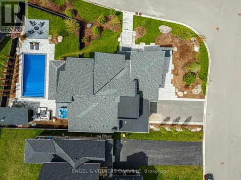 117 Stoneleigh Drive Blue Mountains ON L9Y 0Z4