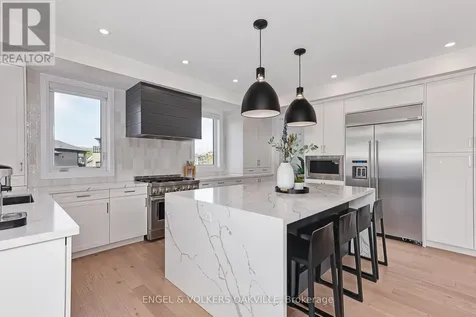 117 Stoneleigh Drive Blue Mountains ON L9Y 0Z4