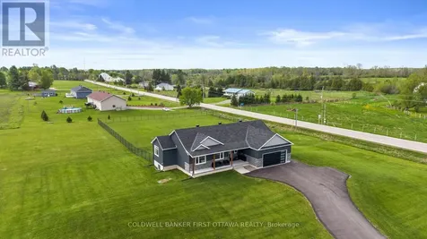 1027 Matheson Drive Montague ON K7A 5B8