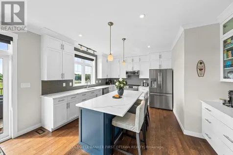 1027 Matheson Drive Montague ON K7A 5B8