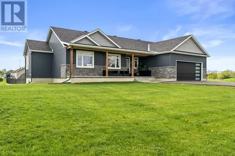 1027 Matheson Drive Montague ON K7A 5B8