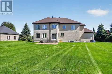 5472 Wicklow Drive Ottawa ON K4M 1C4