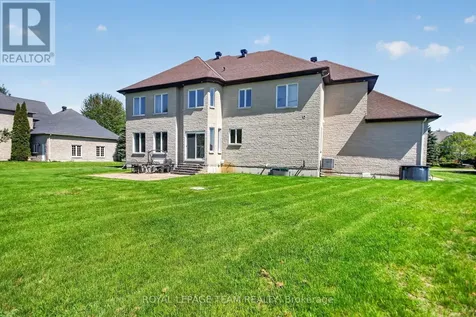 5472 Wicklow Drive Ottawa ON K4M 1C4