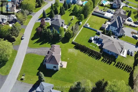 5472 Wicklow Drive Ottawa ON K4M 1C4