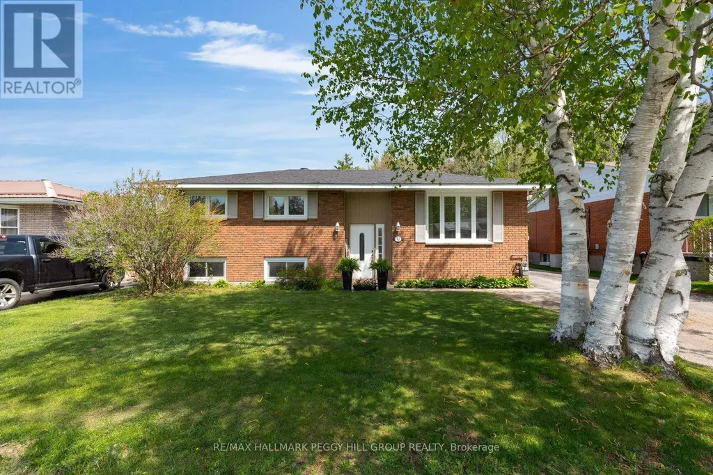 32 Kerr Drive Penetanguishene ON L9M 1H6