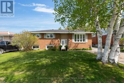 32 Kerr Drive Penetanguishene ON L9M 1H6
