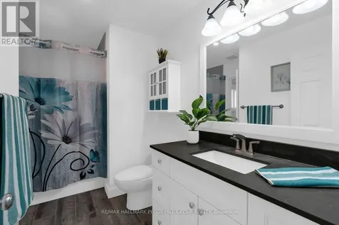 32 Kerr Drive Penetanguishene ON L9M 1H6