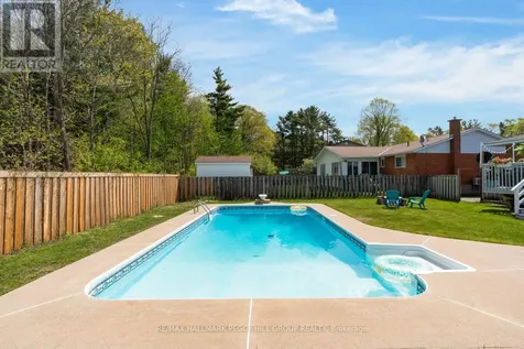 32 Kerr Drive Penetanguishene ON L9M 1H6