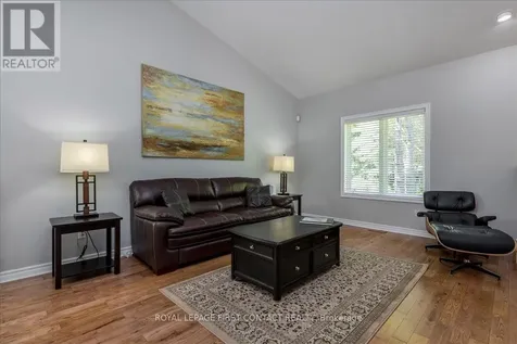 6 Martyn Drive Wasaga Beach ON L9Z 1N4