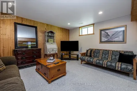 6 Martyn Drive Wasaga Beach ON L9Z 1N4