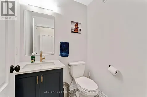 555 Bobolink Ridge Ottawa ON K2S 2P2