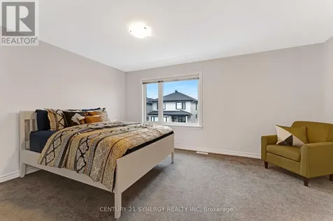 555 Bobolink Ridge Ottawa ON K2S 2P2