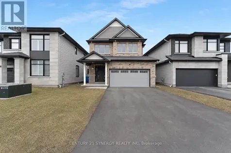 555 Bobolink Ridge Ottawa ON K2S 2P2