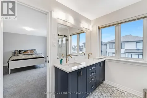 555 Bobolink Ridge Ottawa ON K2S 2P2