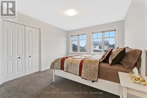555 Bobolink Ridge Ottawa ON K2S 2P2