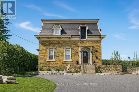 382 Mcgill Street Hawkesbury ON K6A 1R2