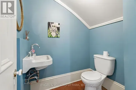 382 Mcgill Street Hawkesbury ON K6A 1R2