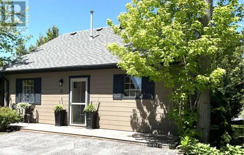 11 Cabin Crescent Wasaga Beach ON L9Z 1X7