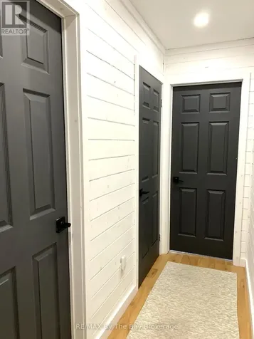 11 Cabin Crescent Wasaga Beach ON L9Z 1X7