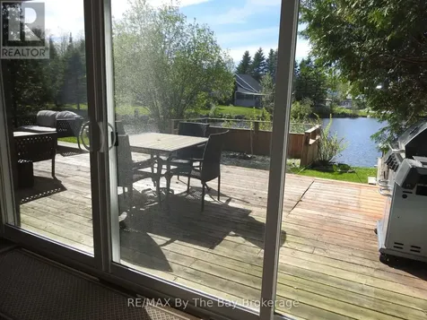 11 Cabin Crescent Wasaga Beach ON L9Z 1X7