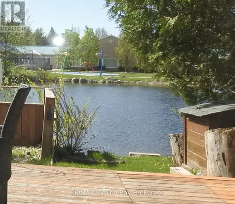 11 Cabin Crescent Wasaga Beach ON L9Z 1X7