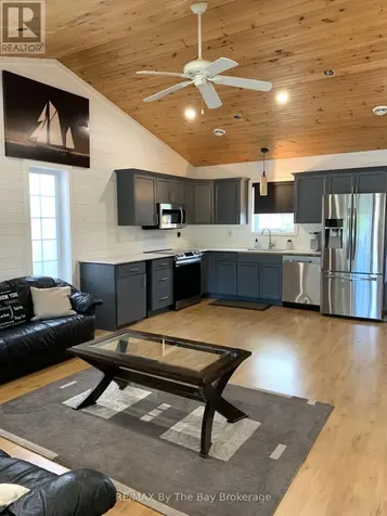 11 Cabin Crescent Wasaga Beach ON L9Z 1X7