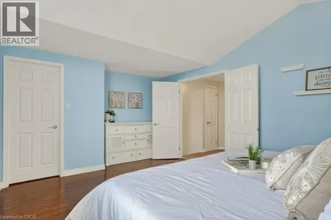 222 Grey Fox Drive Kitchener ON N2E 3N4