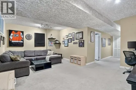 222 Grey Fox Drive Kitchener ON N2E 3N4