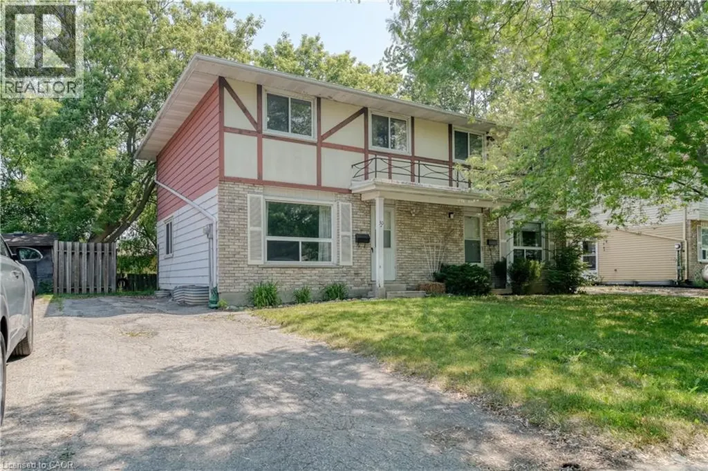 30 Amos Avenue Waterloo ON N2L 5G3
