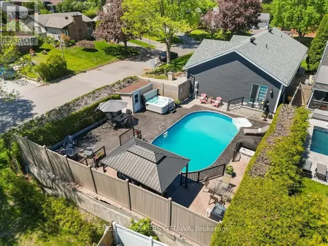 1005 Gold Crescent Ottawa ON K2B 8C4