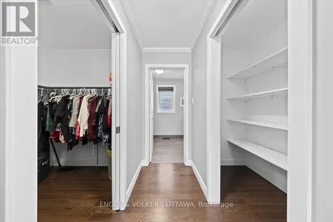 1005 Gold Crescent Ottawa ON K2B 8C4
