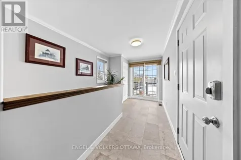 1005 Gold Crescent Ottawa ON K2B 8C4