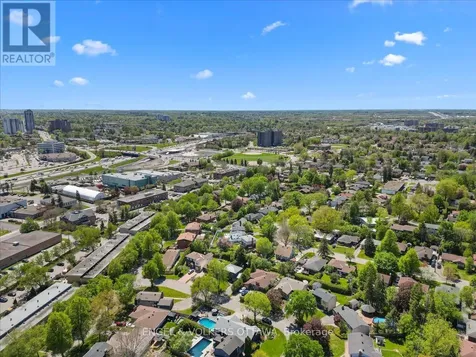1005 Gold Crescent Ottawa ON K2B 8C4