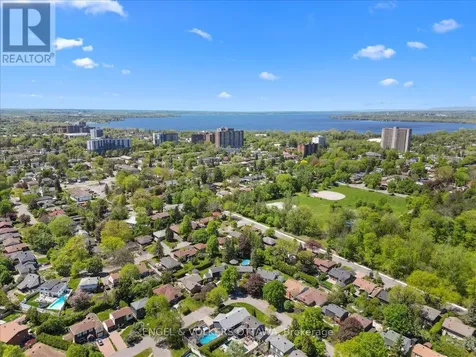 1005 Gold Crescent Ottawa ON K2B 8C4