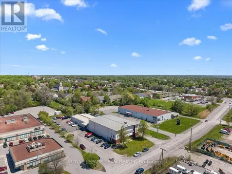 24 Edgewater Street Ottawa ON K2L 1V8