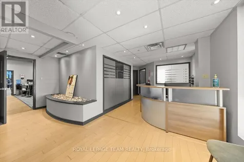 24 Edgewater Street Ottawa ON K2L 1V8