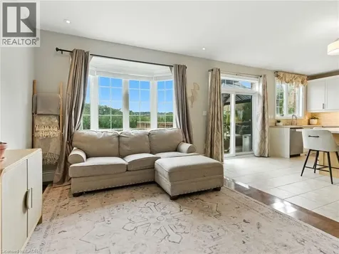 200 Giddings Crescent Milton ON L9T 7A7