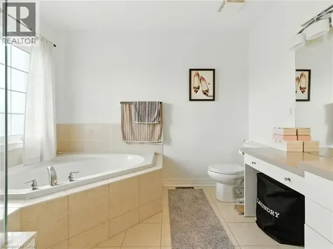 200 Giddings Crescent Milton ON L9T 7A7