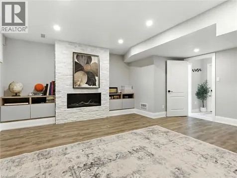 200 Giddings Crescent Milton ON L9T 7A7