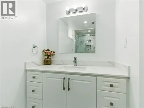 200 Giddings Crescent Milton ON L9T 7A7